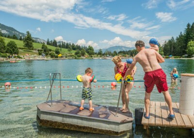 Badesee Going am Wilden Kaiser Boot